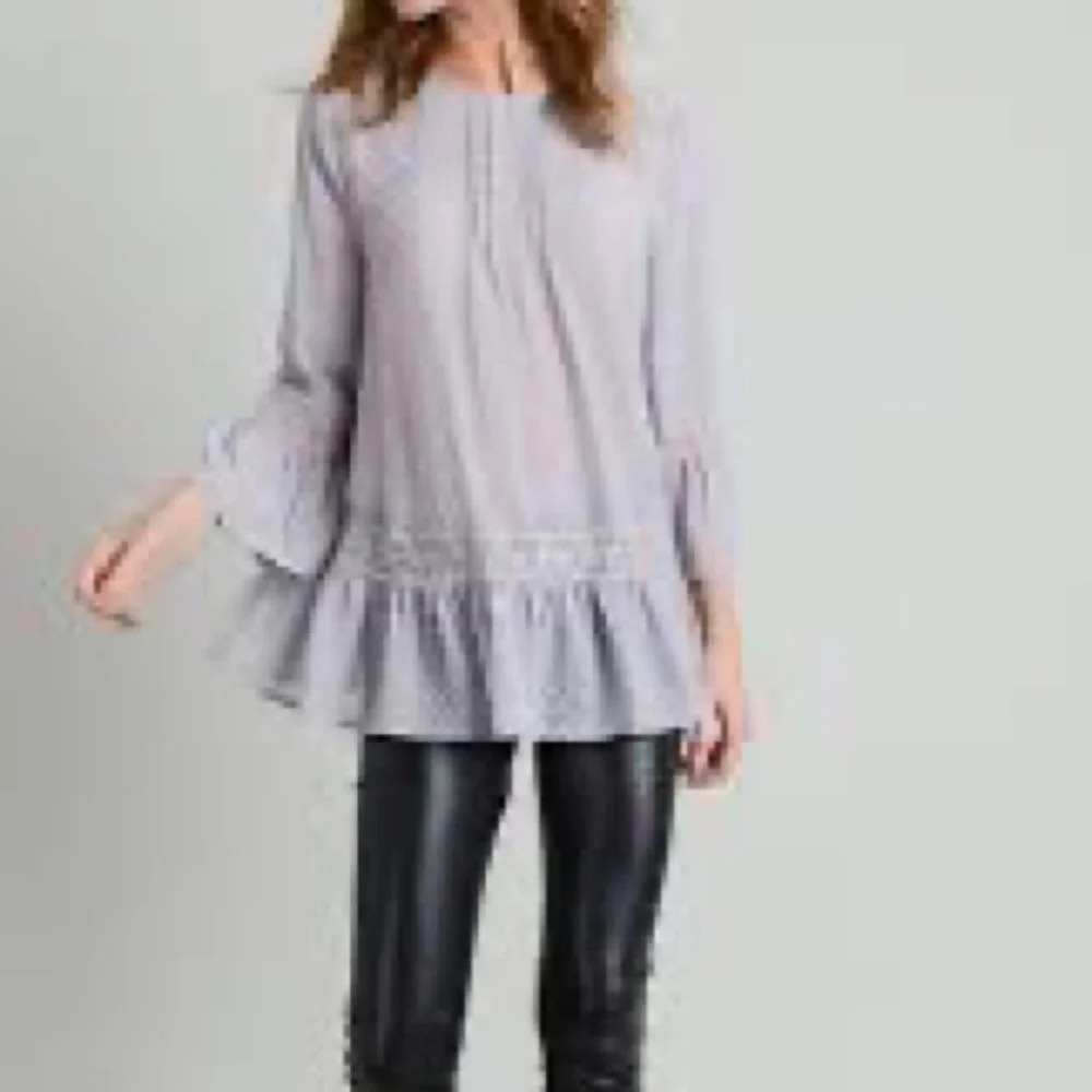 Doe & Rae, L,β opaque rounded neckline,gray w/ undertones, pleated yoke front